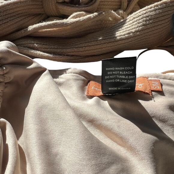 Beige Botany adjustable wrap crop top. Many ways to wear, size S/M - Picture 8 of 8